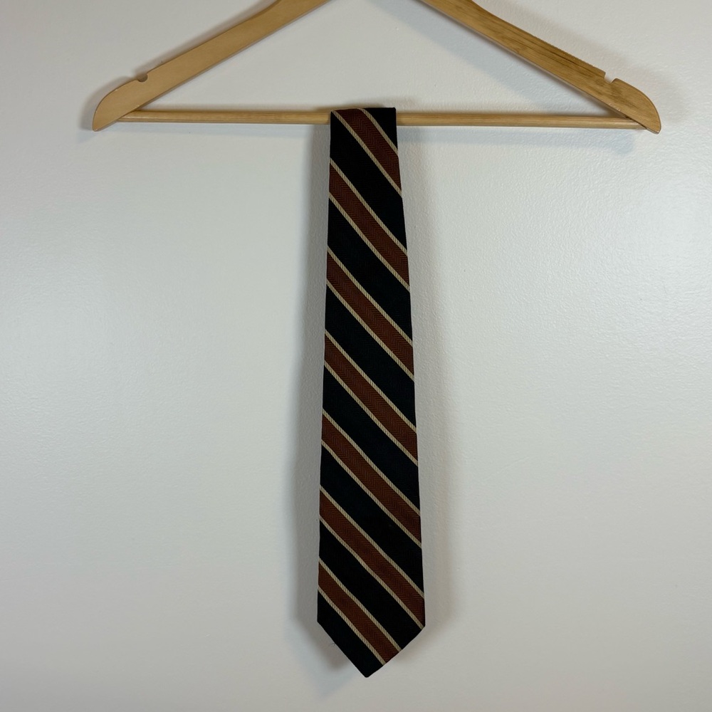 Holt Renfrew Men’s Silk Tie Navy Brown Gold Stripes Classic Handmade Italy, Chic